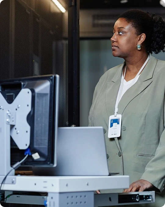 Healthcare worker accessing trusted EMR devices using IAM Identity and Access Management with Duo